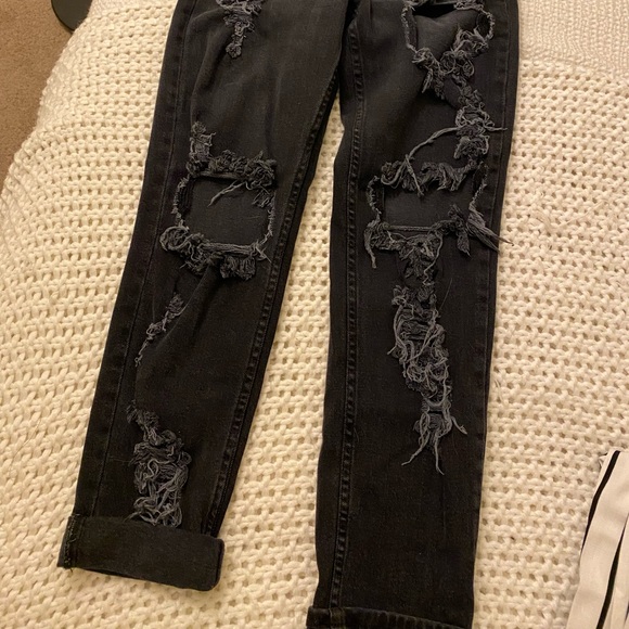 Black High waisted ripped mom jeans - size 3 - Picture 4 of 4